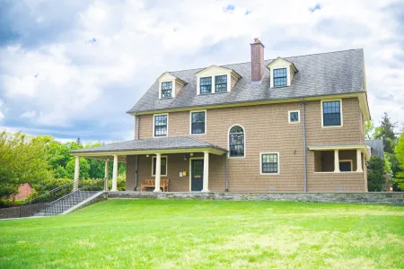 Dolwen House