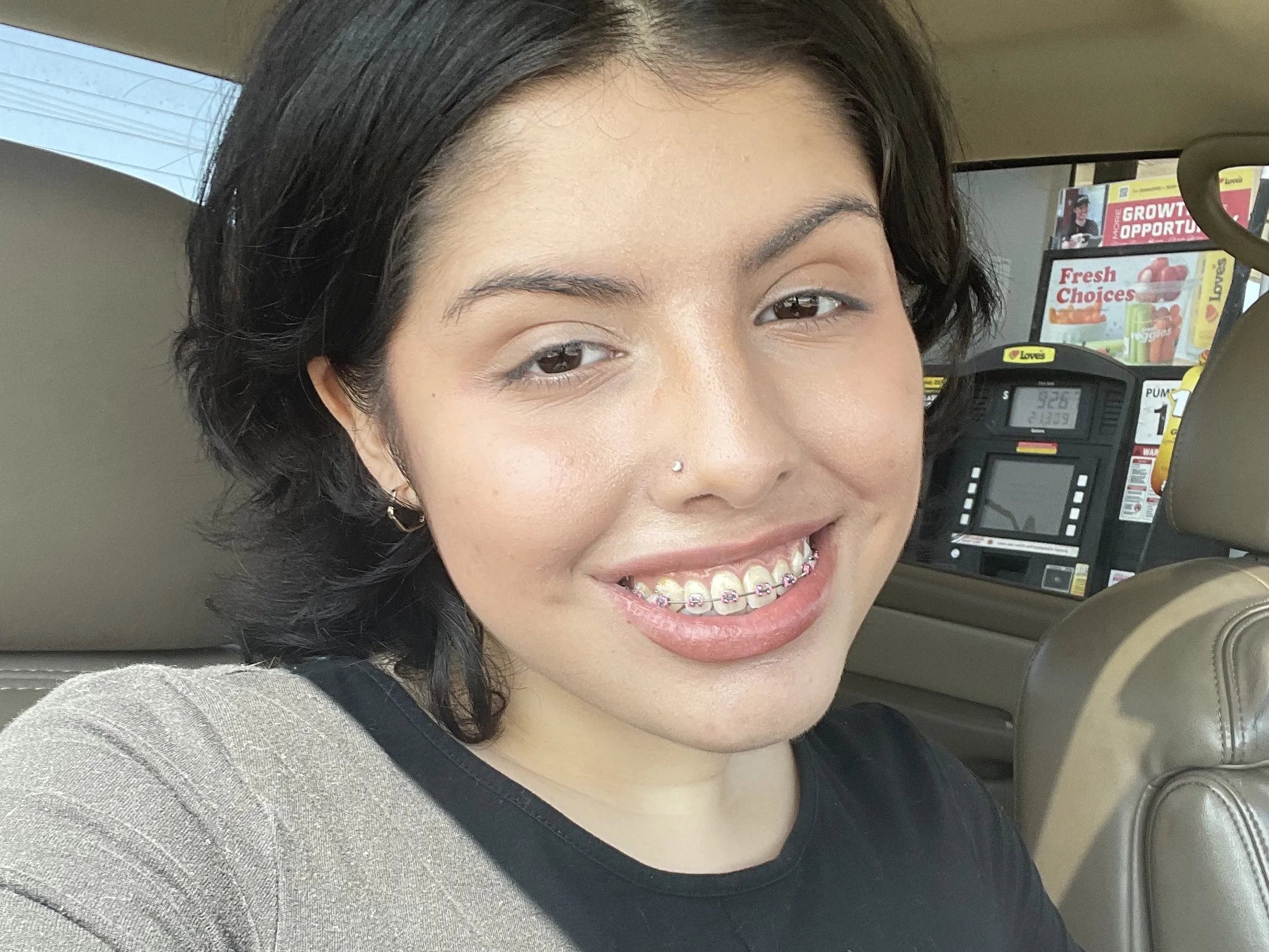 Headshot of Esenia Banuelos