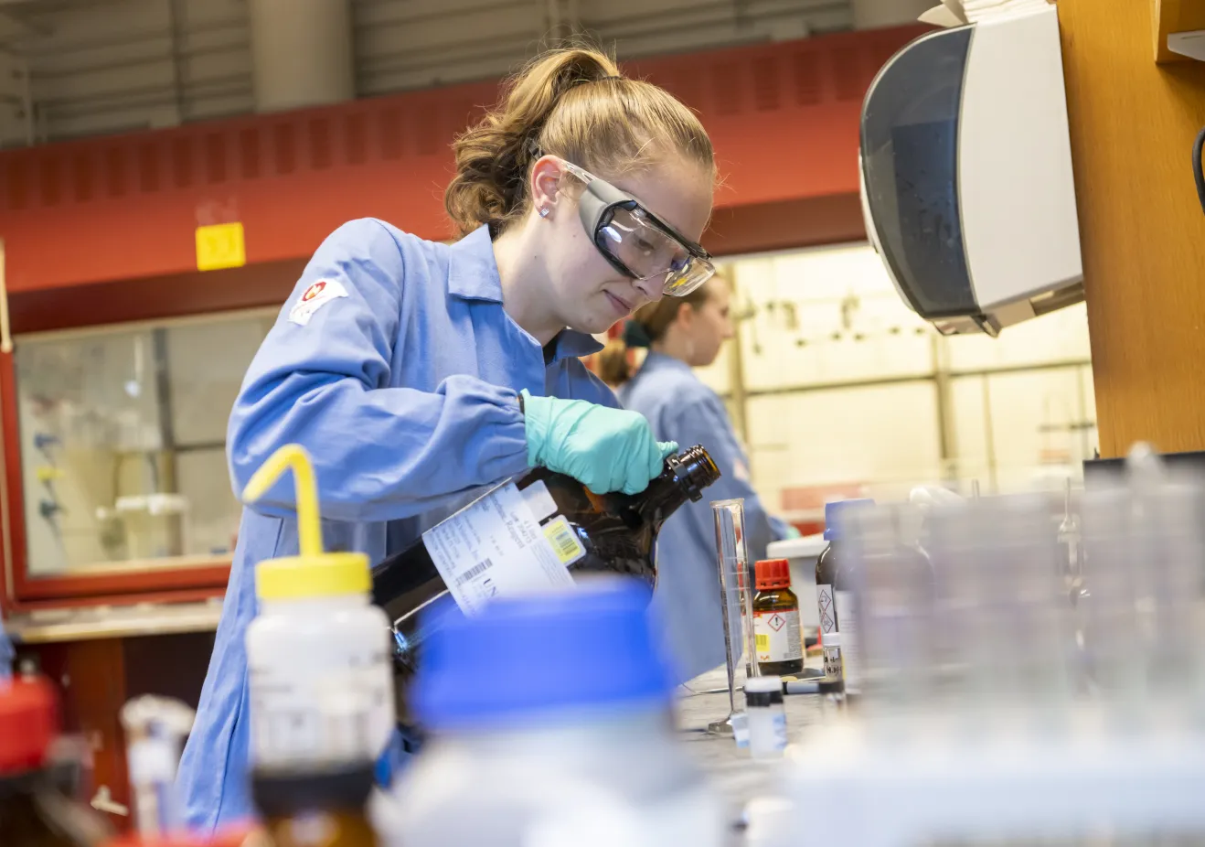 Jenna Krussman '24 working in one of the chemistry labs