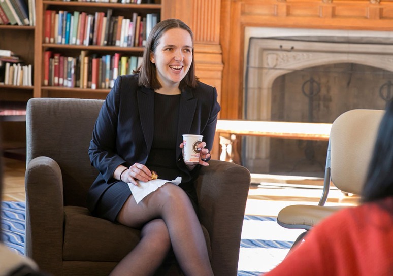 Engage with Alumnae/i
