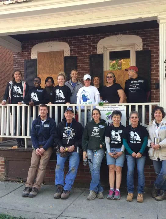 Students, Faculty, and Staff Volunteer with Habitat for Humanity