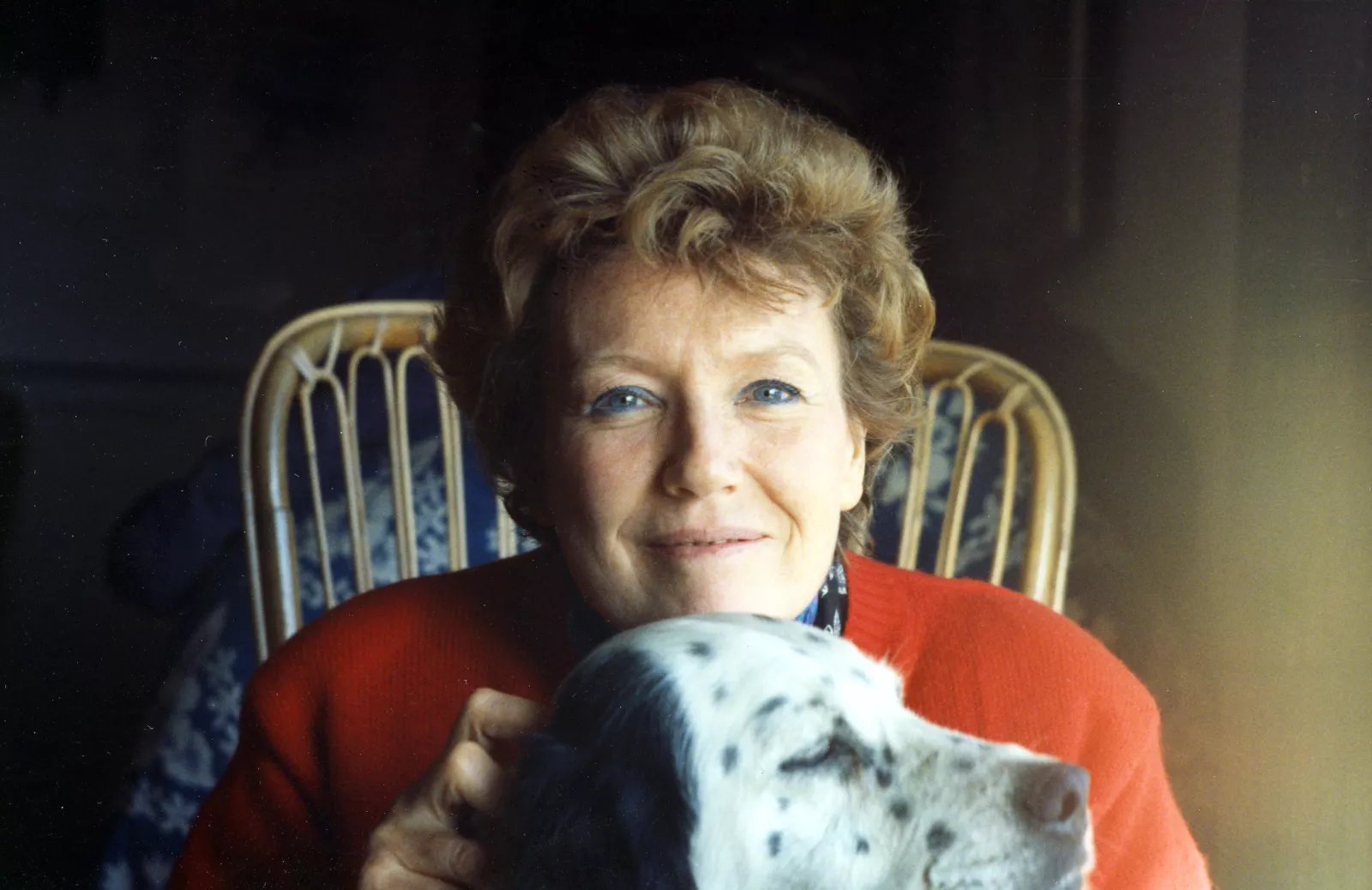 Dacia Maraini with a dog