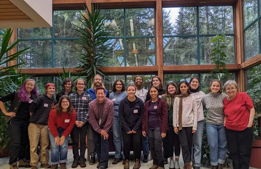 360 class group photo with Ernestine Hayes in Alaska