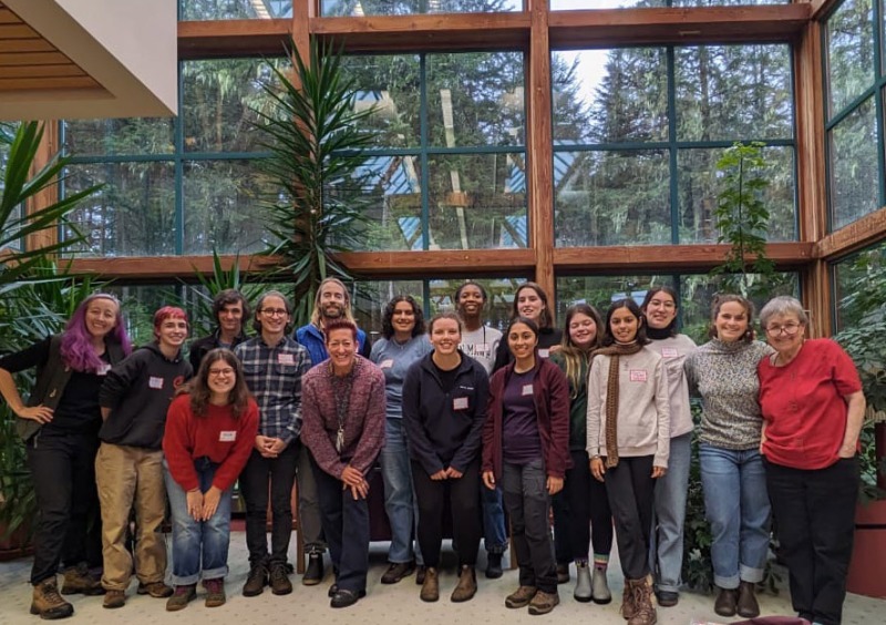 360 class group photo with Ernestine Hayes in Alaska