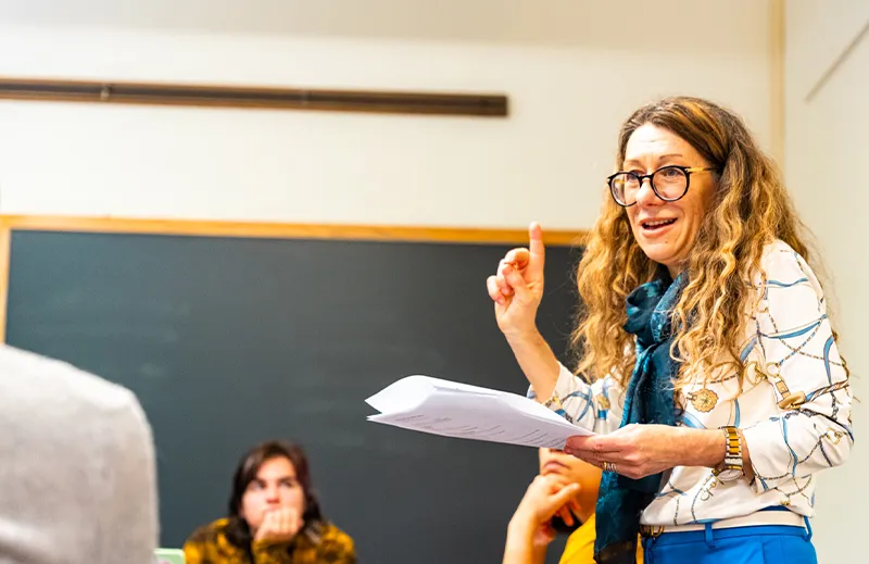 Roberta Ricci in classroom
