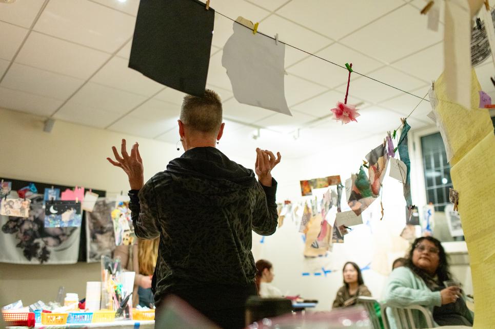 Lynne addresses students during workshop