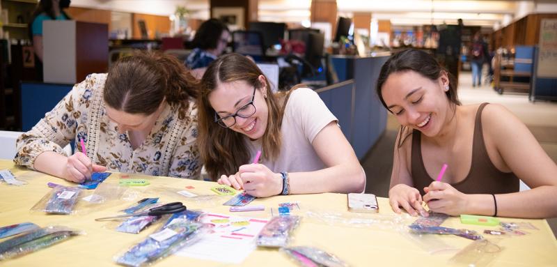 Student Engagement - Clubs - Arts & Crafts