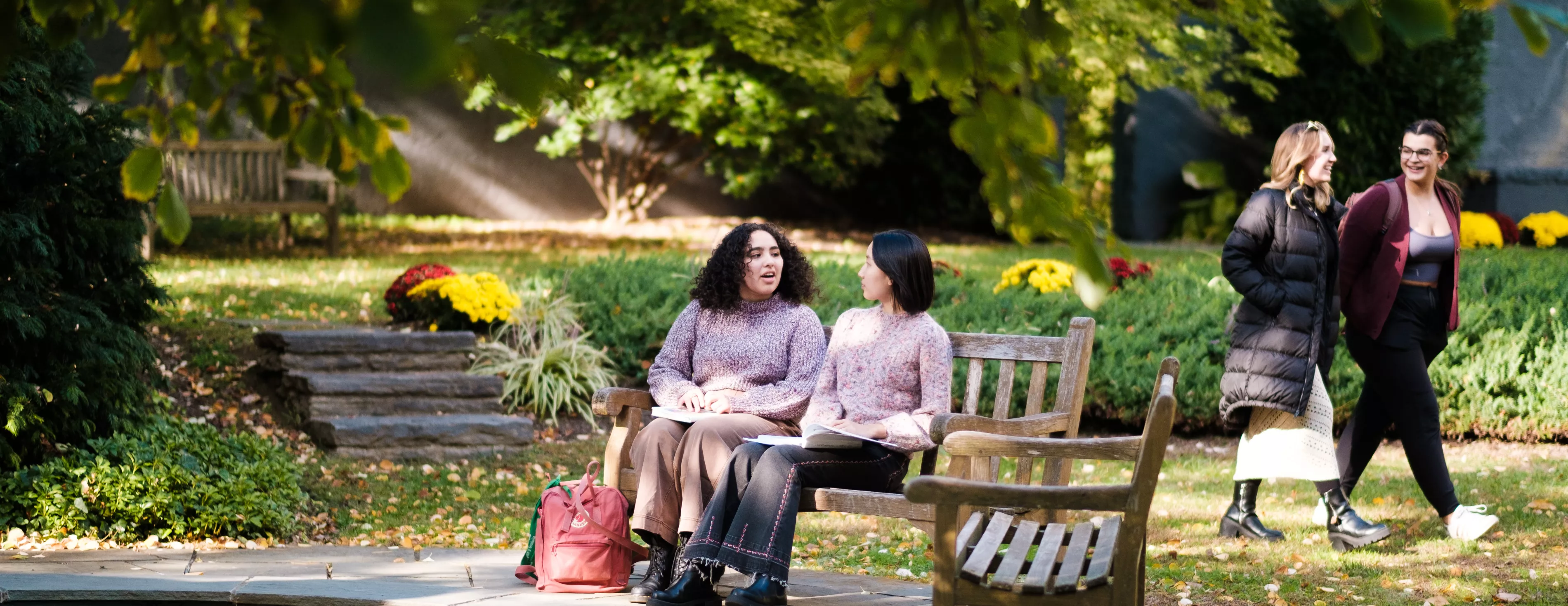 taft-garden-students-fall