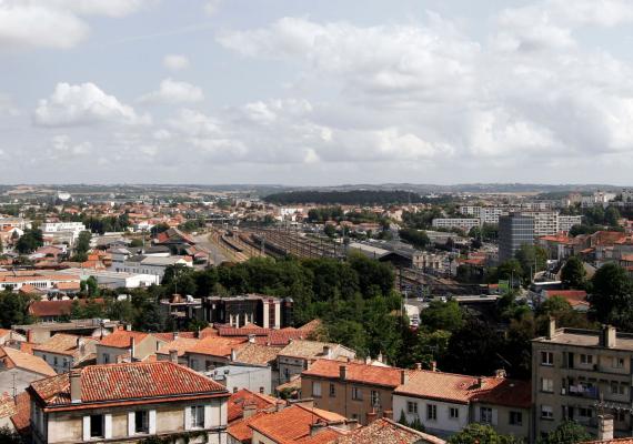 Angoulême France skyline