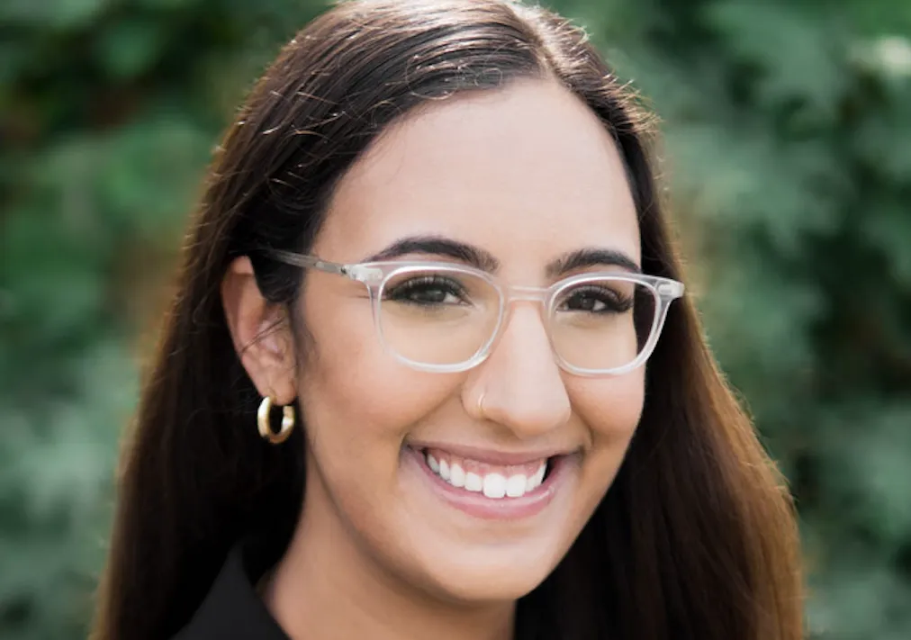 Saira Afzal Headshot