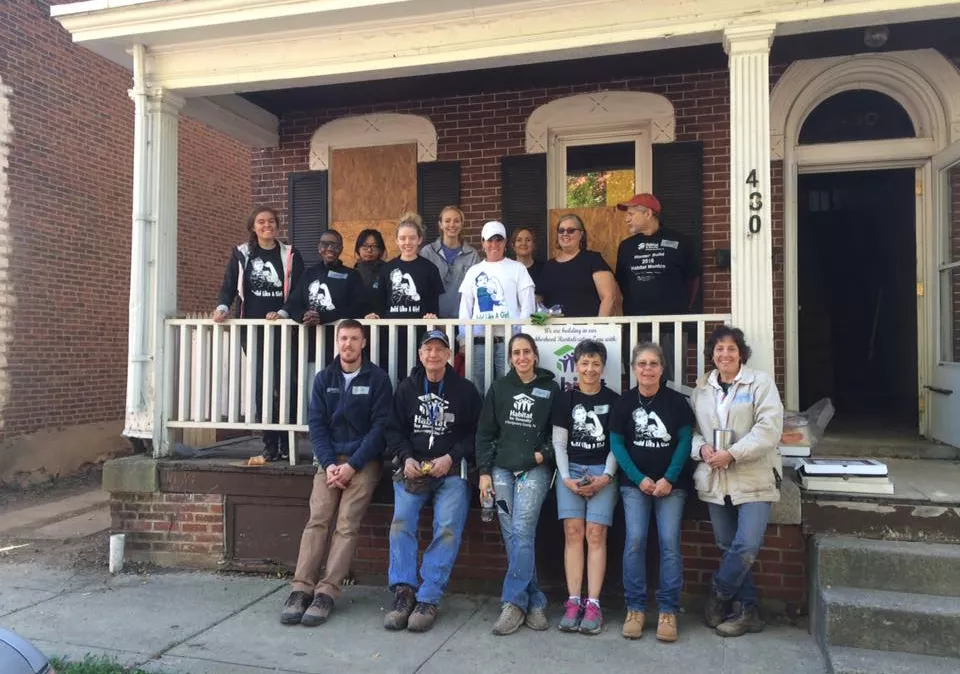 Students, Faculty, and Staff Volunteer with Habitat for Humanity