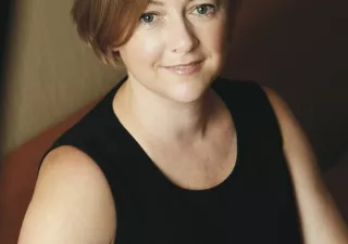 Shaughnessy Naughton '99