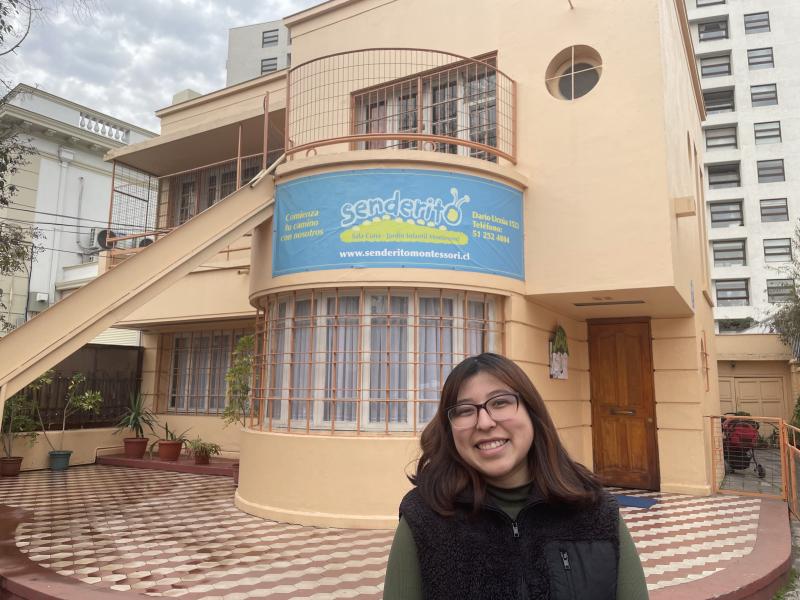 Michelle in front of the senderito building. 