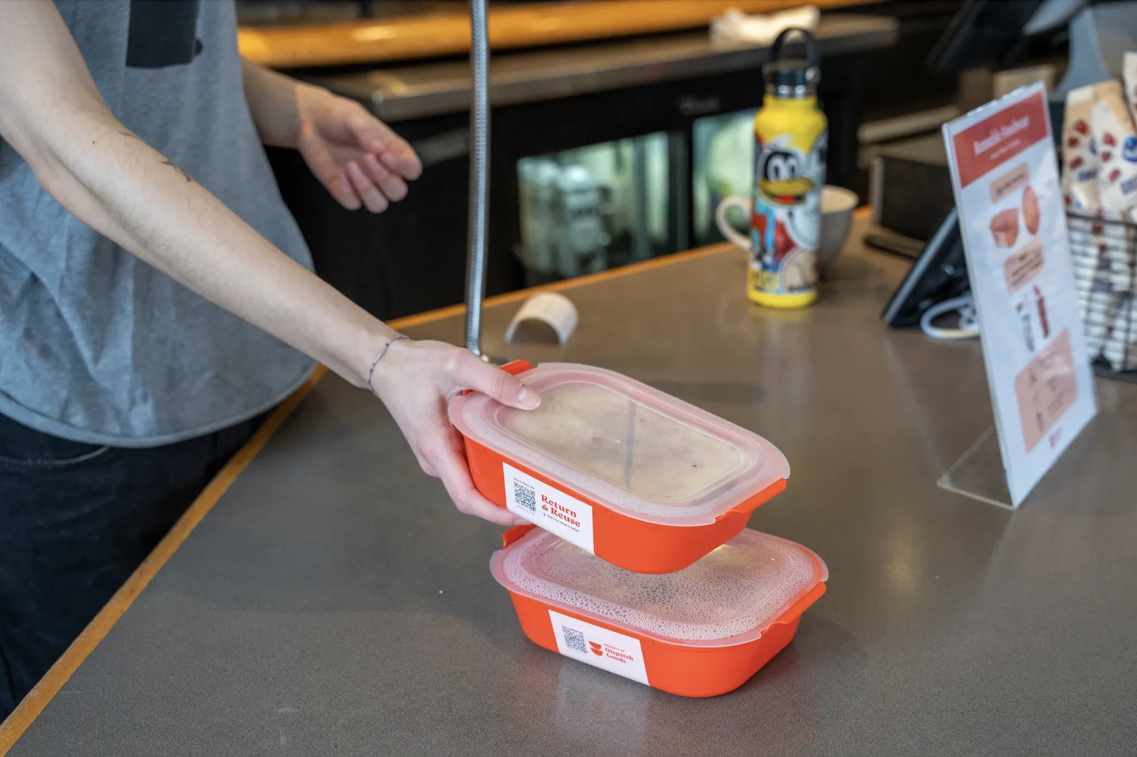 takeout contsiner